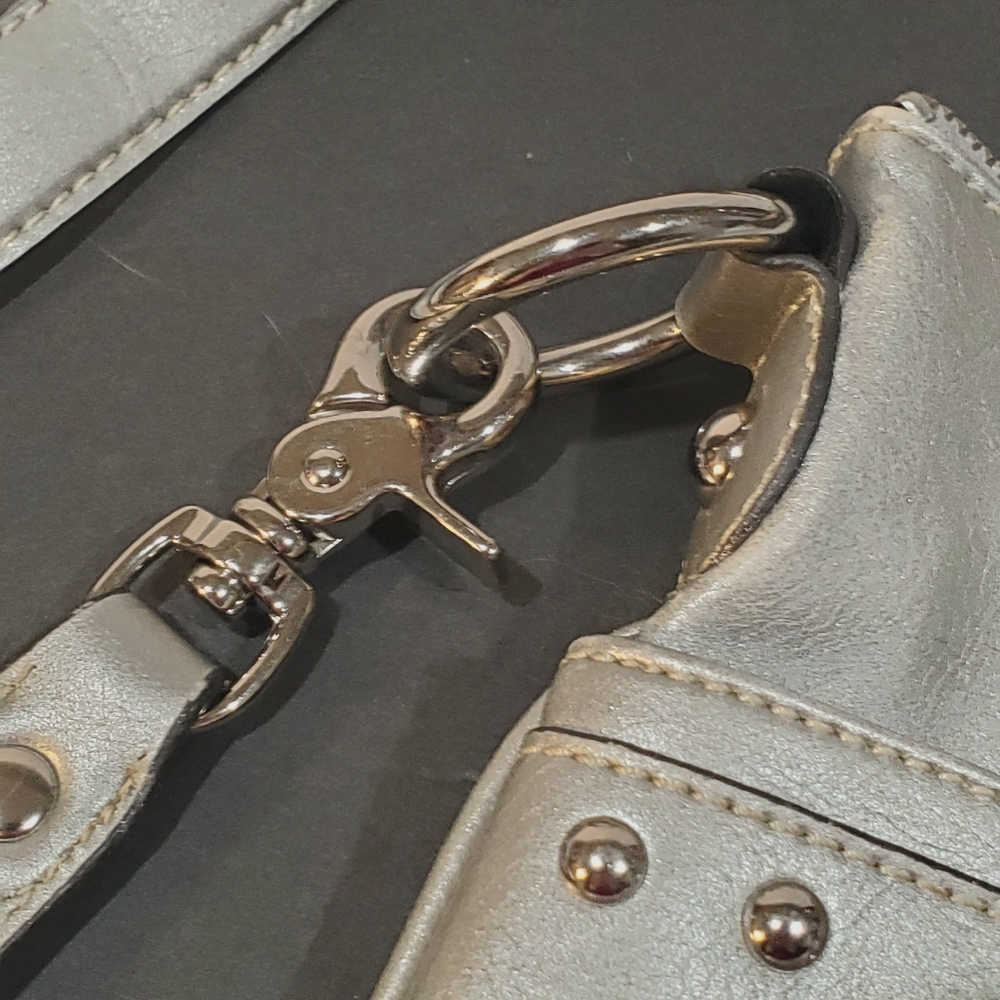 Kathy Van Zeeland Silver Studded Crossbody/Shoulder Bag Purse Handbag & Keychain - Picture 5 of 14
